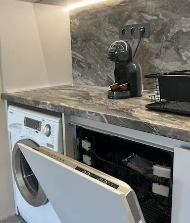 Cozy In דירה וארנה